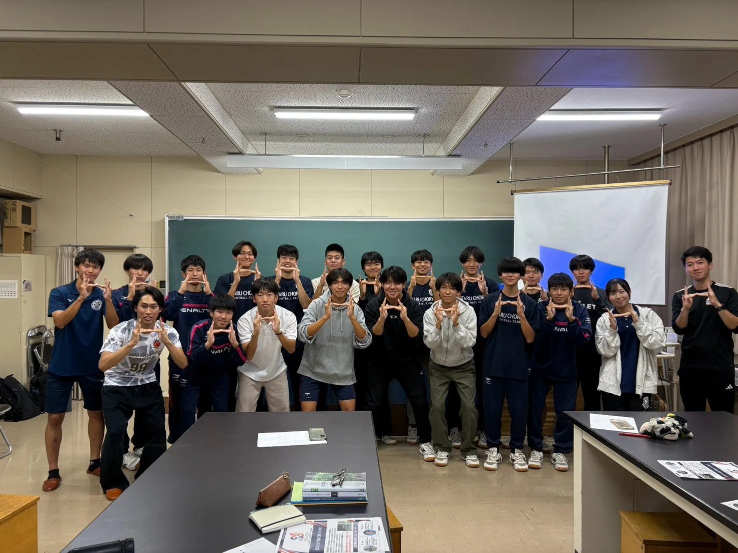 小樽潮陵高校サッカー部との集合写真